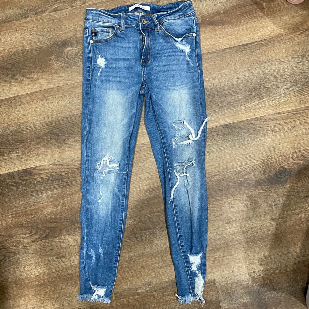 KanCan distressed denim skinny jeans EUC